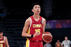 媒体人：中国U18男篮内线表现不好的问题得到改善 配合行云流水